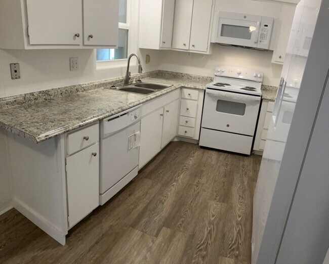 Foto del edificio - 3 bed 2 bath Home