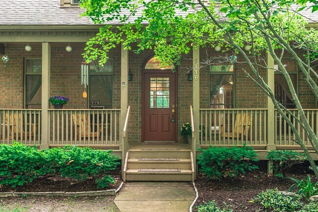 Building Photo - 5116 Forest View Ct