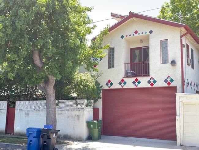 Building Photo - 5257 Sylmar Ave