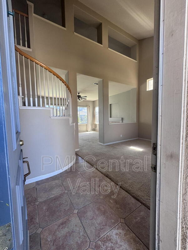 Building Photo - 2044 London Ave