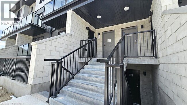 Building Photo - 410 Northfield Dr W