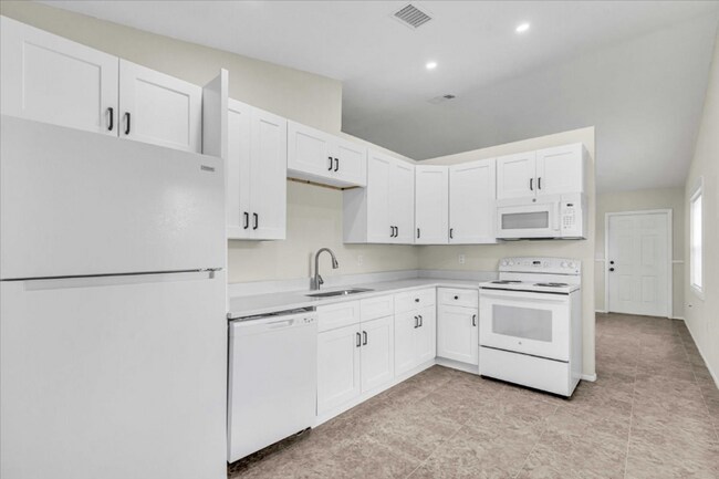 Building Photo - 3808 25th St W