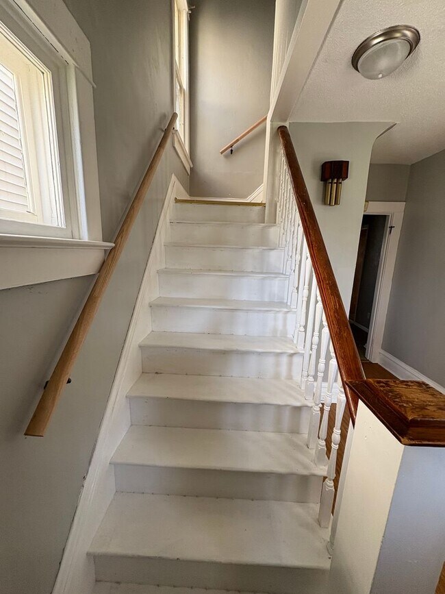 Foto del edificio - 815 W 1st St