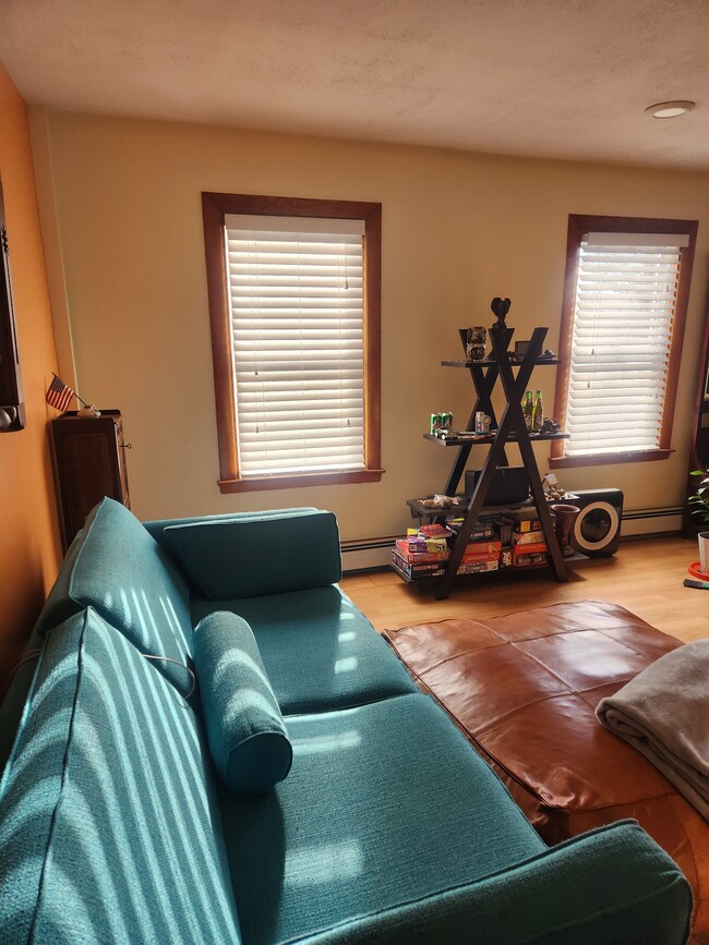 Livingroom - 163 Woonasquatucket Ave