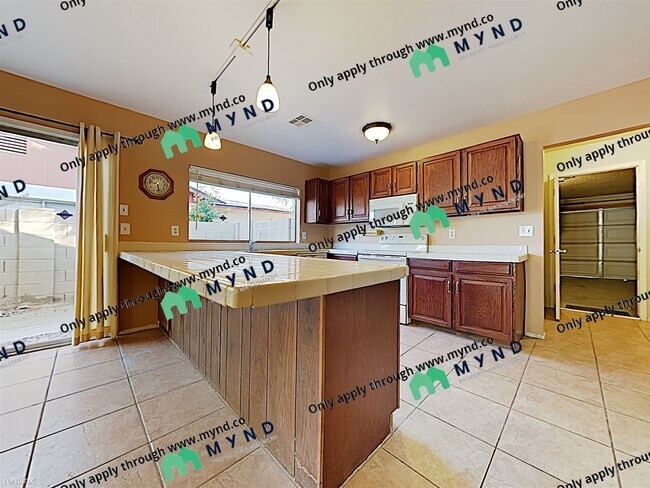 Building Photo - 3 br, 2 bath House - 2742 S Las Flores
