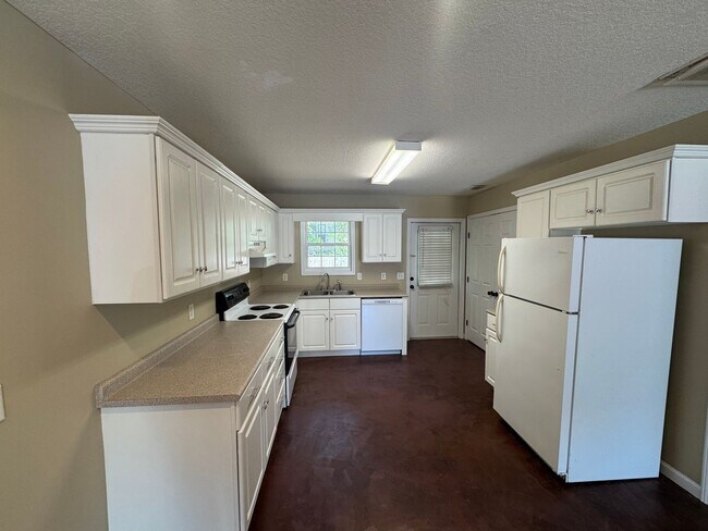 Foto del edificio - 2 Bed 1 Bath Duplex