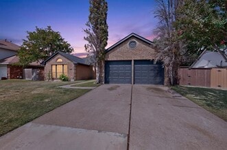 Building Photo - 808 Bridgewater Ln