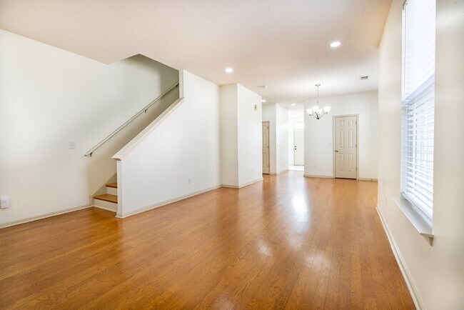 Foto del edificio - 4012 Gullah Ave