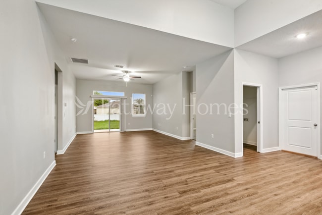 Foto del edificio - 1951 Michigan Dr