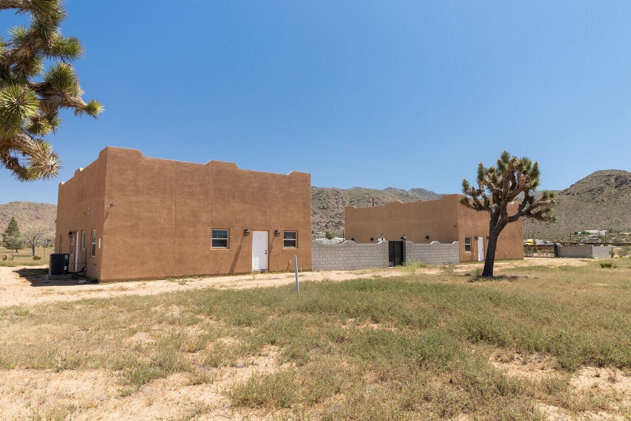 Primary Photo - Desert Oasis
