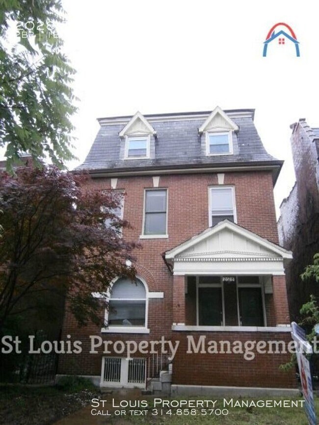 Building Photo - 2028 Russell Blvd