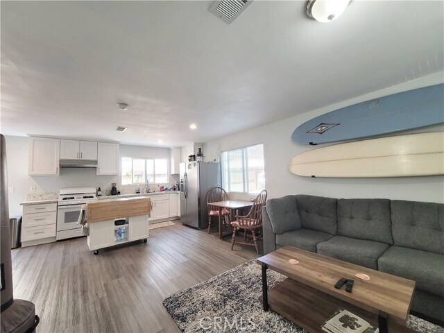 Foto del edificio - 512 W 21st St