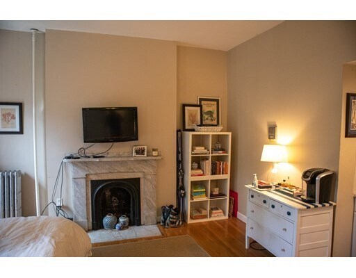 Foto del edificio - 118 Charles St