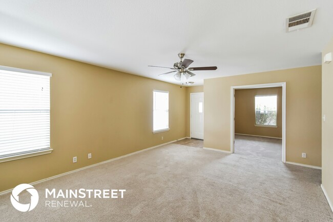 Foto del edificio - 4846 Dahlia Terrace