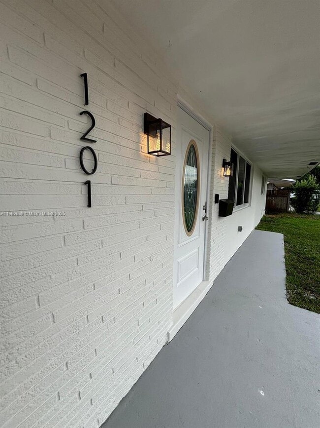 Foto del edificio - 1201 NW 79th Terrace