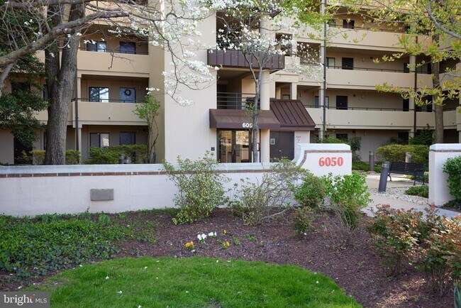 Foto del edificio - 6050 California Cir