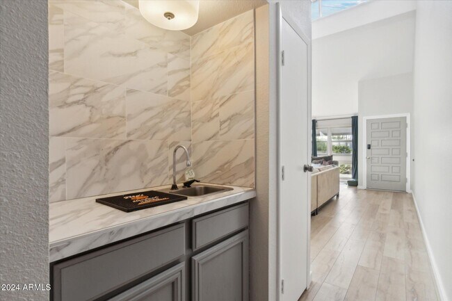 Foto del edificio - 7302 E Rancho Vista Dr