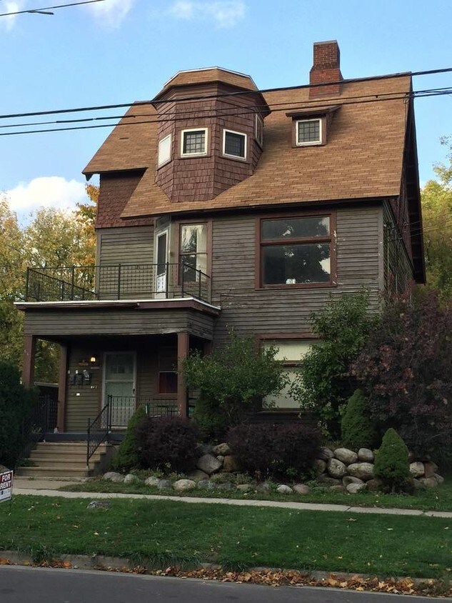 Primary Photo - 616 W Genesee St