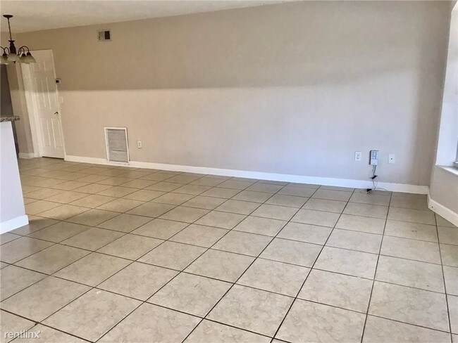 Building Photo - 3 br, 2 bath House - 7804 Shalimar St