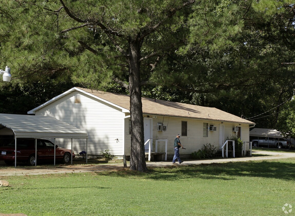 14213 Macarthur Dr, North Little Rock, AR 72118 Apartments in North