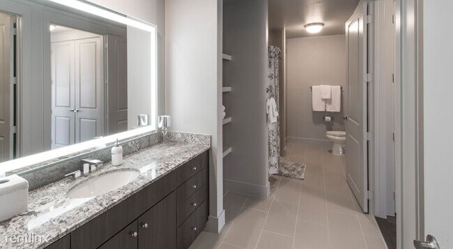 Foto del edificio - 2850 N Harwood St