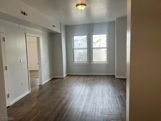 Building Photo - 154 Johnson Ave