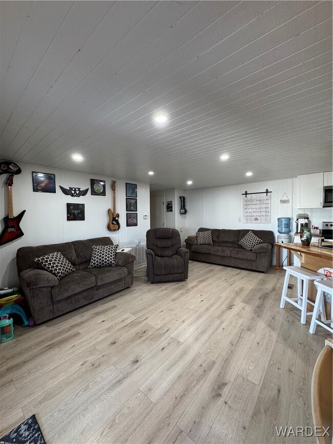 Building Photo - 7866 Meadowlark St