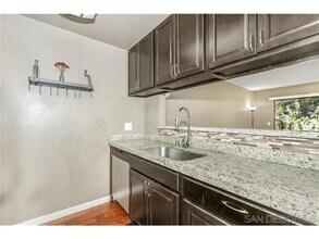 Building Photo - 7865 Golfcrest Dr
