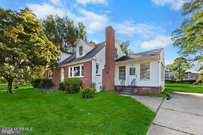 Foto del edificio - 245 Paxson Ave