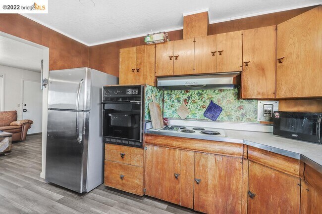 Building Photo - 4053 Willow Rd