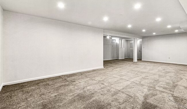 Foto del edificio - 3210 Kearney St