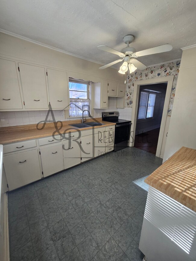 Foto del edificio - 1801 S Olive St