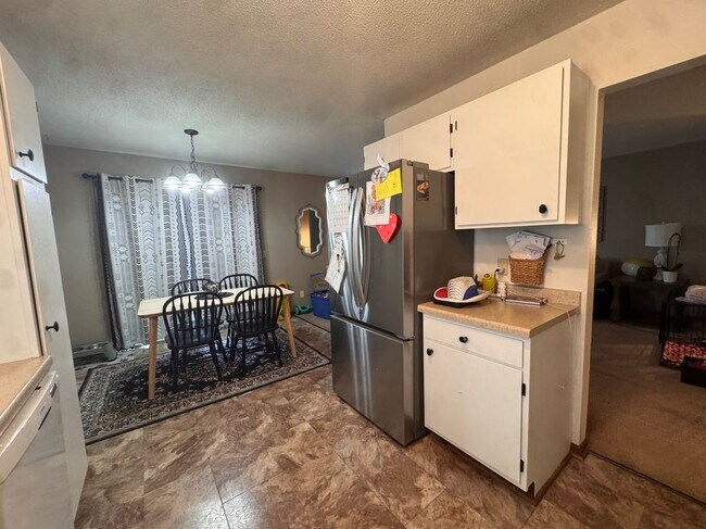Foto del edificio - 1097 Regency Dr