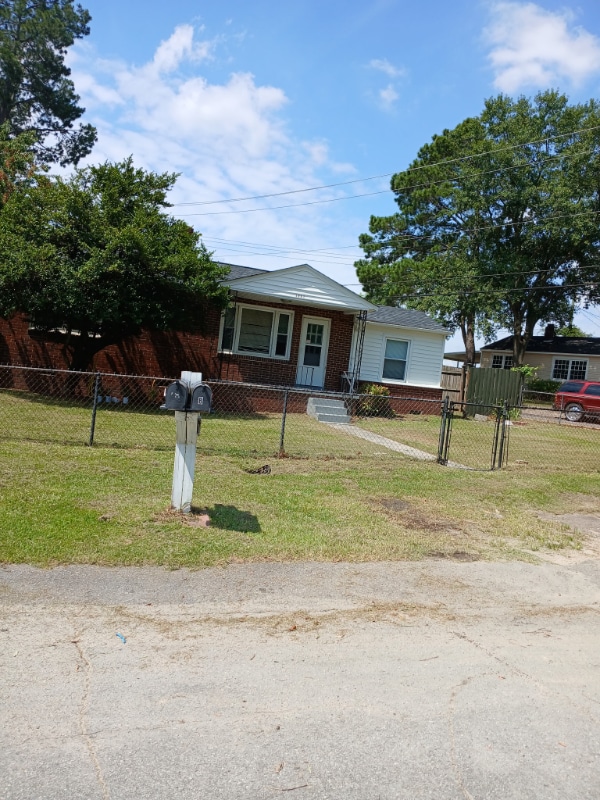 Building Photo - 3602 Rose Dr