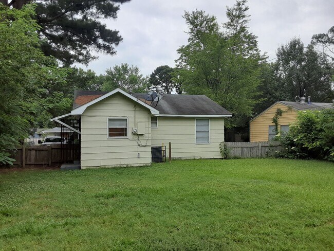 Foto del edificio - 2 bedroom central air and Heat