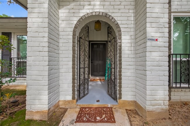 Building Photo - 13418 Paradise Valley Dr