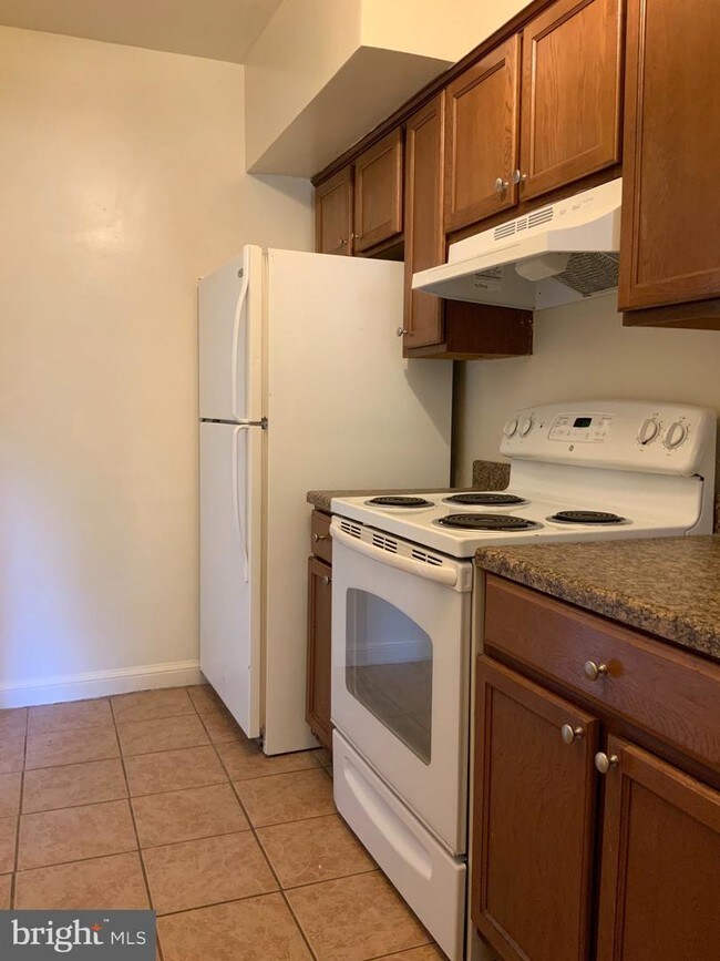 Building Photo - 1513 Downing St NE