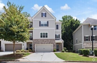 Building Photo - 2880 Boone Dr