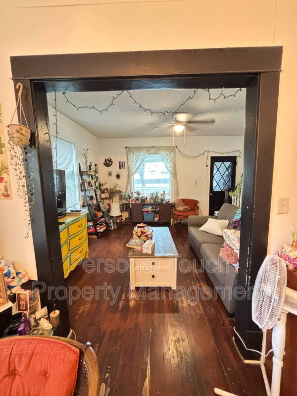 Building Photo - 1119 3rd Ave N