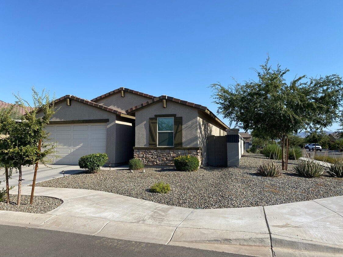 Foto principal - 6841 W Southgate Ave