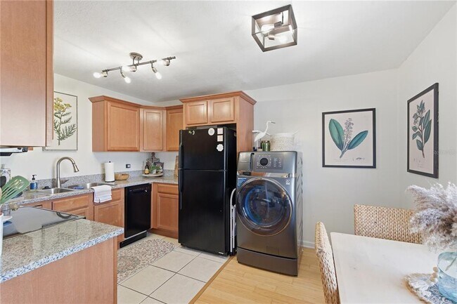 Building Photo - 5162 Salmon Dr SE