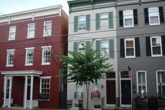 Building Photo - 104 W 3rd St