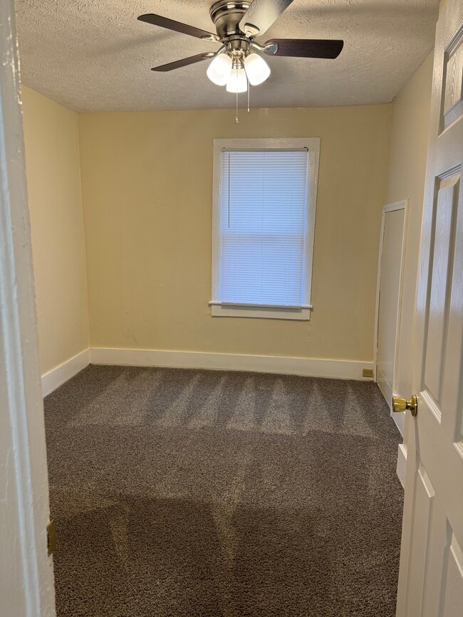 Building Photo - 609 Marstellar St