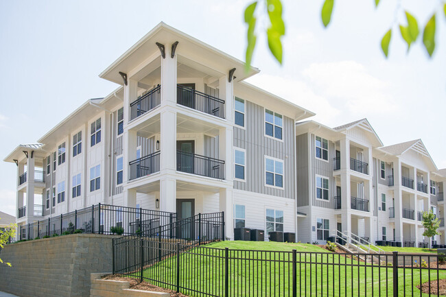 Building Photo - The LakeHouse on Wylie