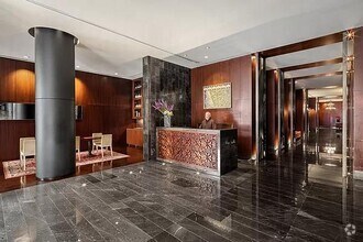 Building Photo - 88 Greenwich St
