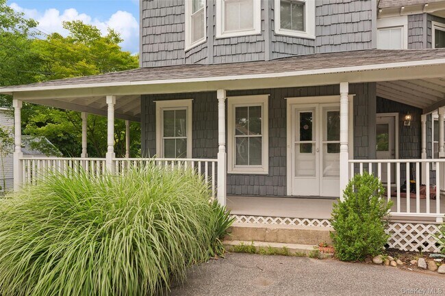 Foto del edificio - 376 Montauk Hwy