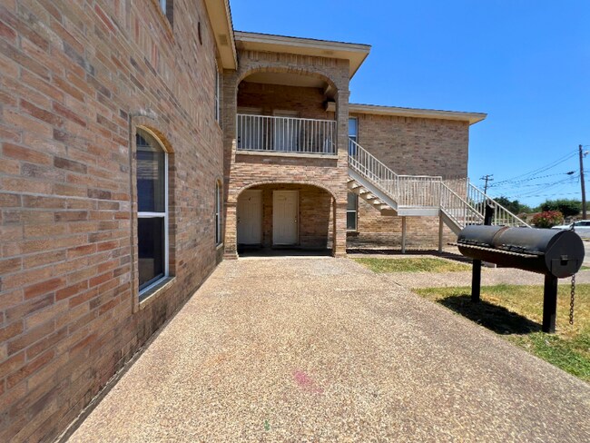 Foto del edificio - 3008 E Stewart St