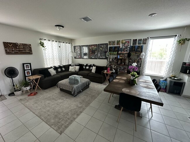 Building Photo - 9515 Braman Pt