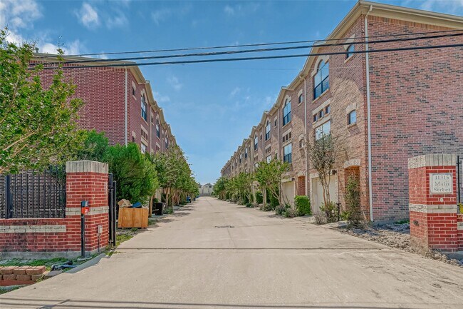 Foto del edificio - 11315 S Main St