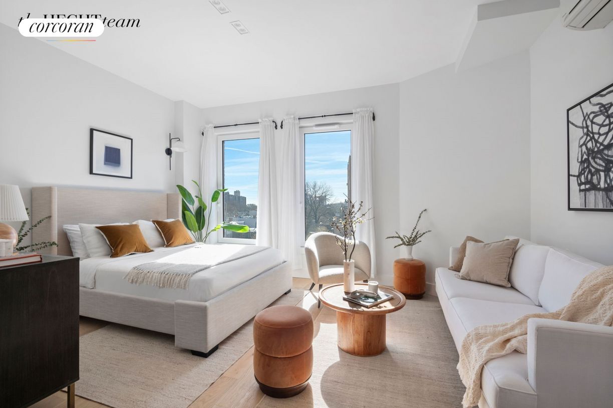 Foto principal - 58 Vanderbilt Ave